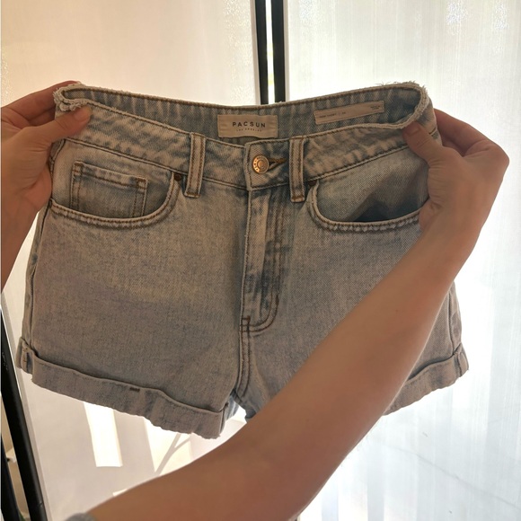 Pacsun “Mom Shorts” - Picture 1 of 3